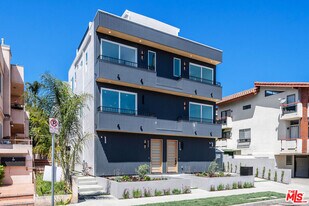 4333 Dixie Canyon Ave in Los Angeles, CA - Building Photo