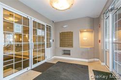 one Portico Ct in Great Neck Plaza, NY - Building Photo - Building Photo