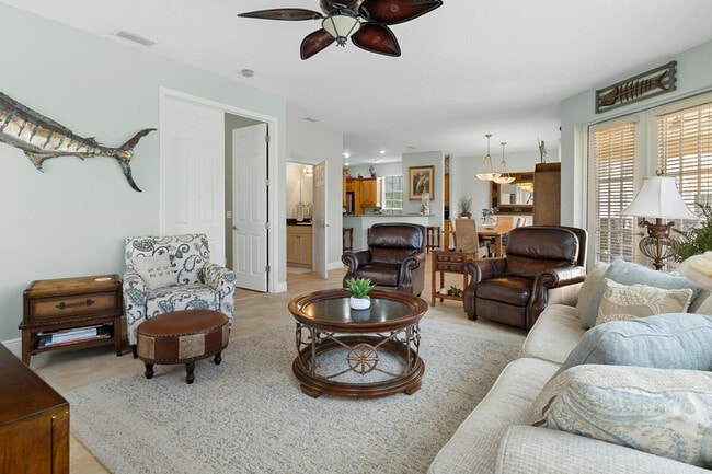 4 Waterside St in Homosassa, FL - Building Photo - Building Photo