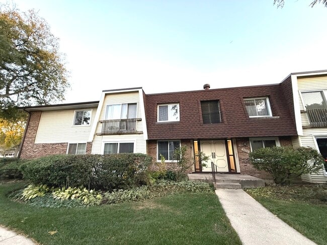 property at 3026 Roberts Dr