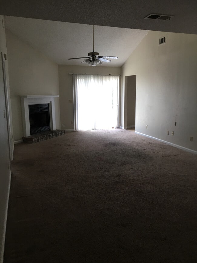 1462 Fritts Ct in Hinesville, GA - Building Photo - Building Photo