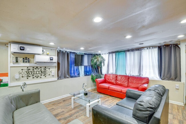 7244 Piedmont Dr