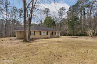 1496 Wesleyan Dr in Macon, GA - Building Photo - Building Photo