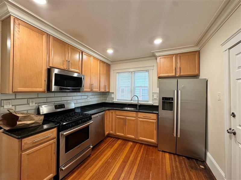 65 Conwell Ave in Somerville, MA - Foto de edificio