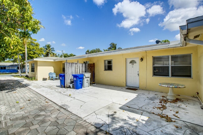 604 NE 12th Ave, Unit 606 in Pompano Beach, FL - Building Photo - Building Photo