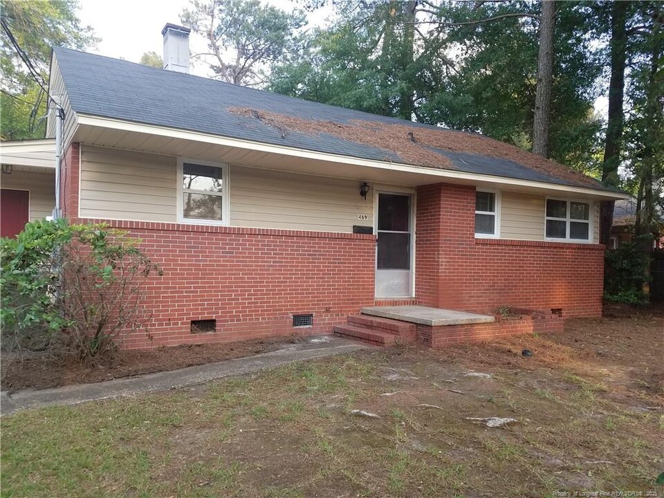 469 McBain Dr in Fayetteville, NC - Building Photo