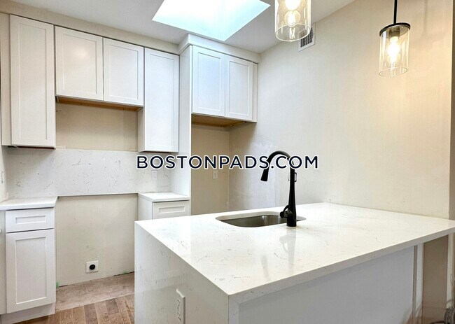 64 N Margin St in Boston, MA - Foto de edificio - Building Photo