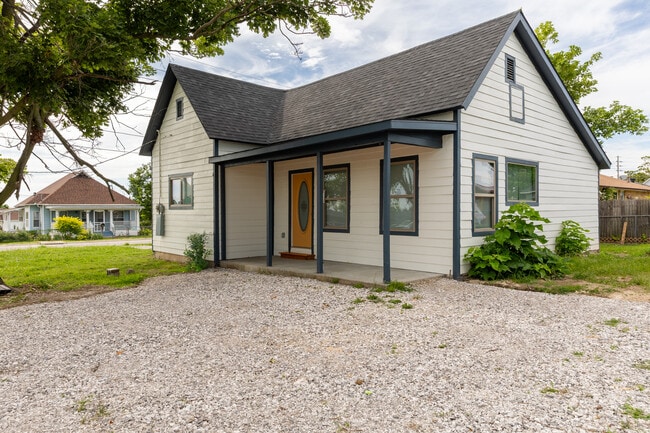property at 203 N 9th St