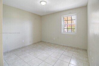 11332 SW 207th Dr, Unit 1 in Miami, FL - Building Photo - Building Photo