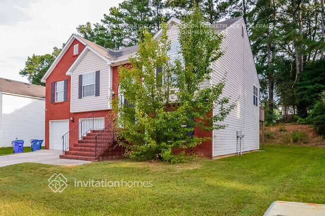 1097 Mary Lee Ct in Riverdale, GA - Building Photo - Building Photo
