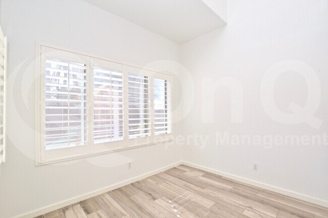 6629 W Rose Garden Ln in Glendale, AZ - Building Photo - Building Photo