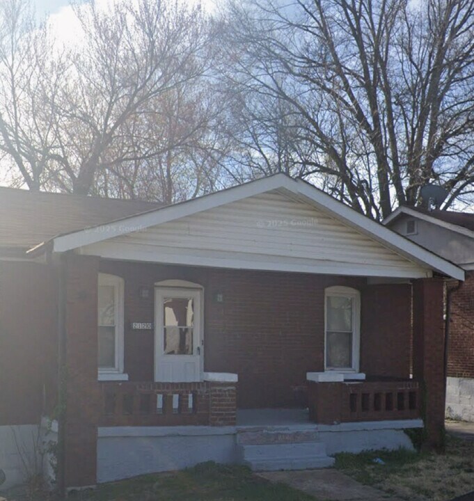 2120 67th St in St. Louis, MO - Building Photo