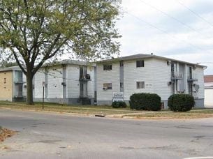 Westgate SW - RESIDENT Heat & Water PAID! in Cedar Rapids, IA - Foto de edificio