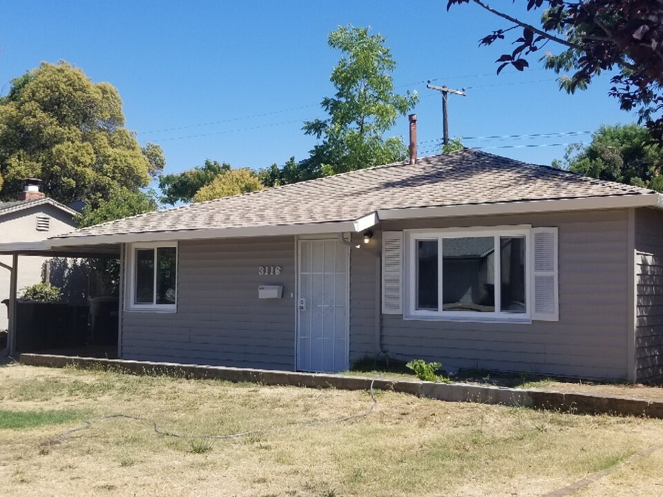 3116 Churchill Rd in Sacramento, CA - Building Photo