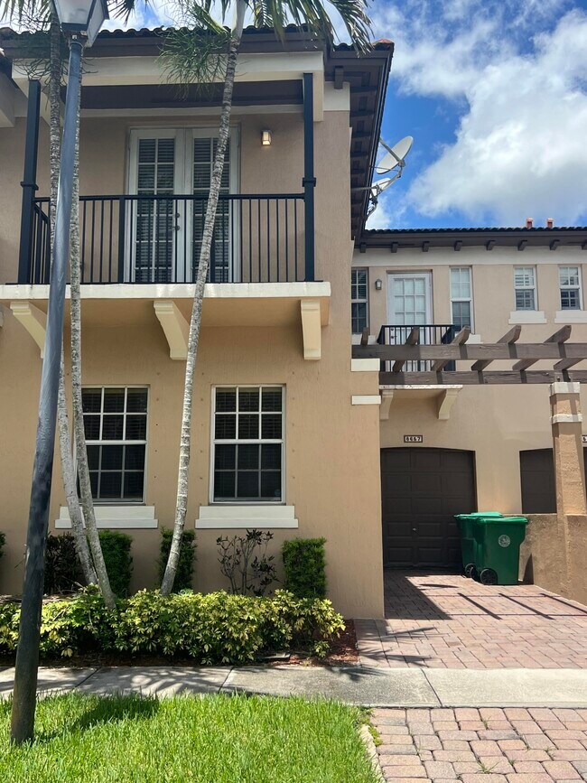 8657 Blaze Ct