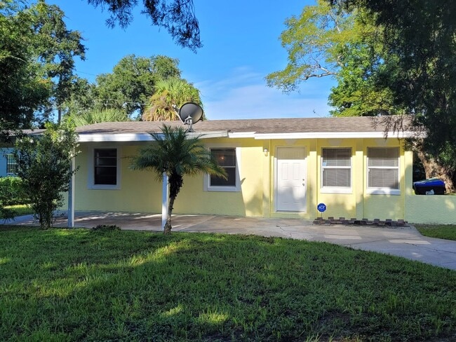 7502 Pomelo Dr