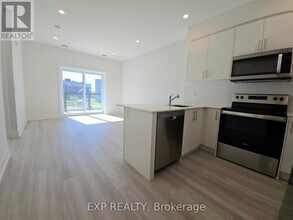 1100 Lackner Pl in Kitchener, ON - Building Photo - Building Photo