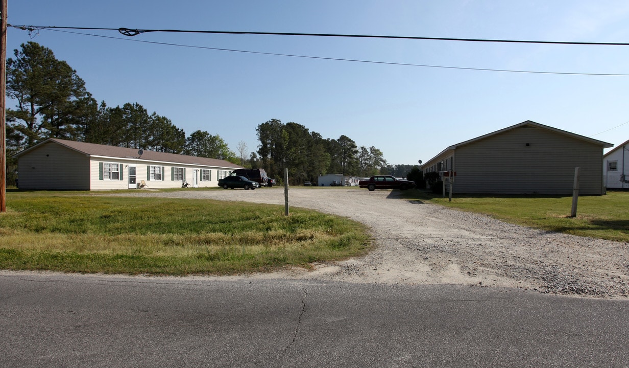 1308 River Rd in Selma, NC - Building Photo