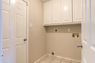 6113 6th St in Lubbock, TX - Building Photo - Building Photo