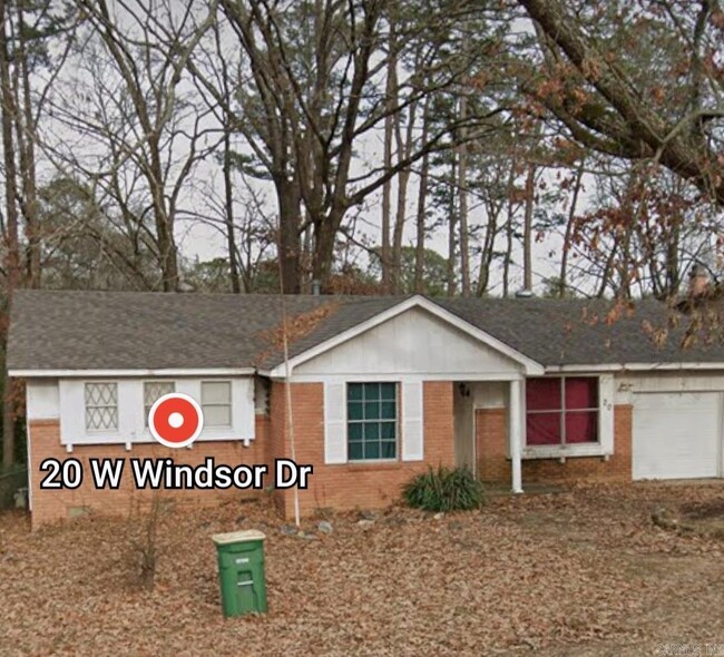 property at 20 W Windsor Dr