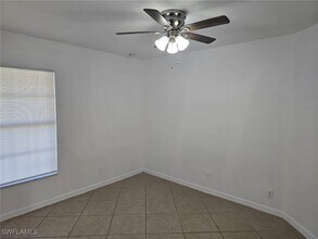 4325 Garden Blvd in Cape Coral, FL - Foto de edificio - Building Photo