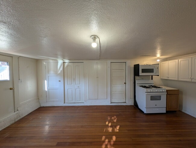 531 C St in San Rafael, CA - Foto de edificio - Building Photo