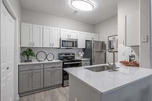 Niche in San Antonio, TX - Building Photo