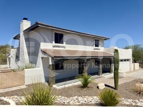 3700 N San Sebastián Dr in Tucson, AZ - Building Photo - Building Photo