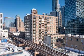 Filmworks Lofts Condo in Chicago, IL - Foto de edificio - Building Photo