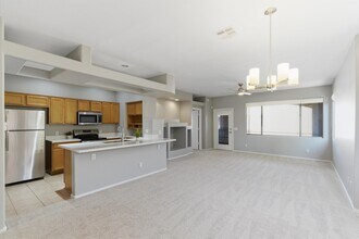 5450 E McLellan Rd, Unit 227 in Mesa, AZ - Foto de edificio - Building Photo