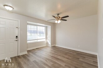 2373 1850 N St in Clinton, UT - Building Photo - Building Photo
