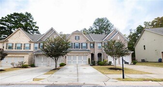 7245 Heritage Oak Ct in Cumming, GA - Building Photo