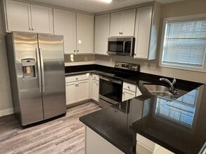 936 W Liberty St in York, SC - Building Photo - Building Photo