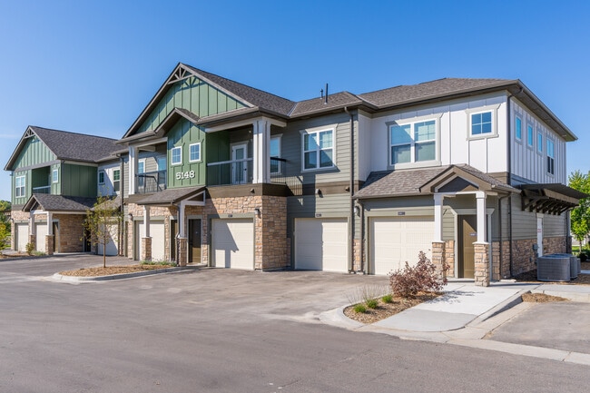Livery Modern Apartments in Lakeville, MN - Building Photo - Building Photo