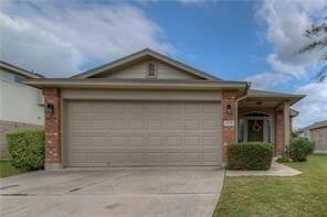 1004 Gentry Dr in Leander, TX - Building Photo