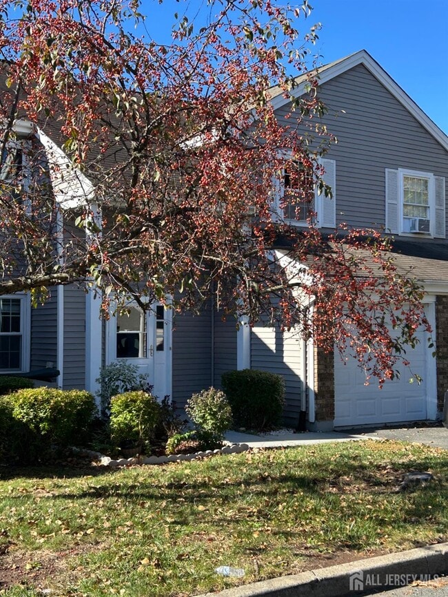 8 Starlight Ct