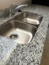 205 Autumn Pine Dr, Unit 205 in Fairview Heights, IL - Foto de edificio - Building Photo