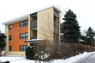 139 Ashland Ave in Evanston, IL - Foto de edificio - Building Photo