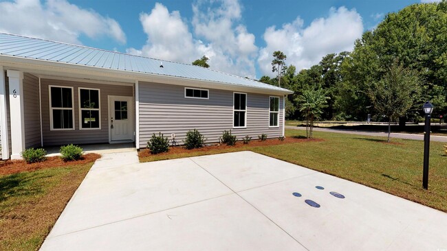 31 Wimbledon Ct in Pawleys Island, SC - Foto de edificio - Building Photo