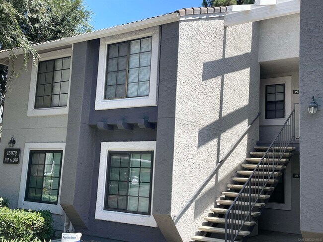 15078 Avenida Venusto in San Diego, CA - Building Photo - Building Photo