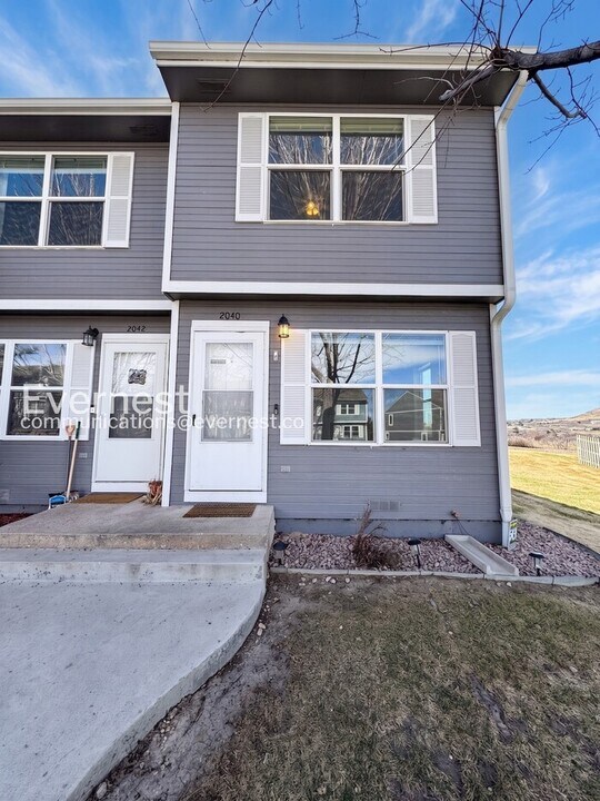 2040 Oakcrest Cir in Castle Rock, CO - Building Photo