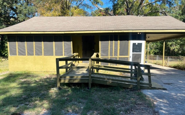 property at 2631 Farrar St