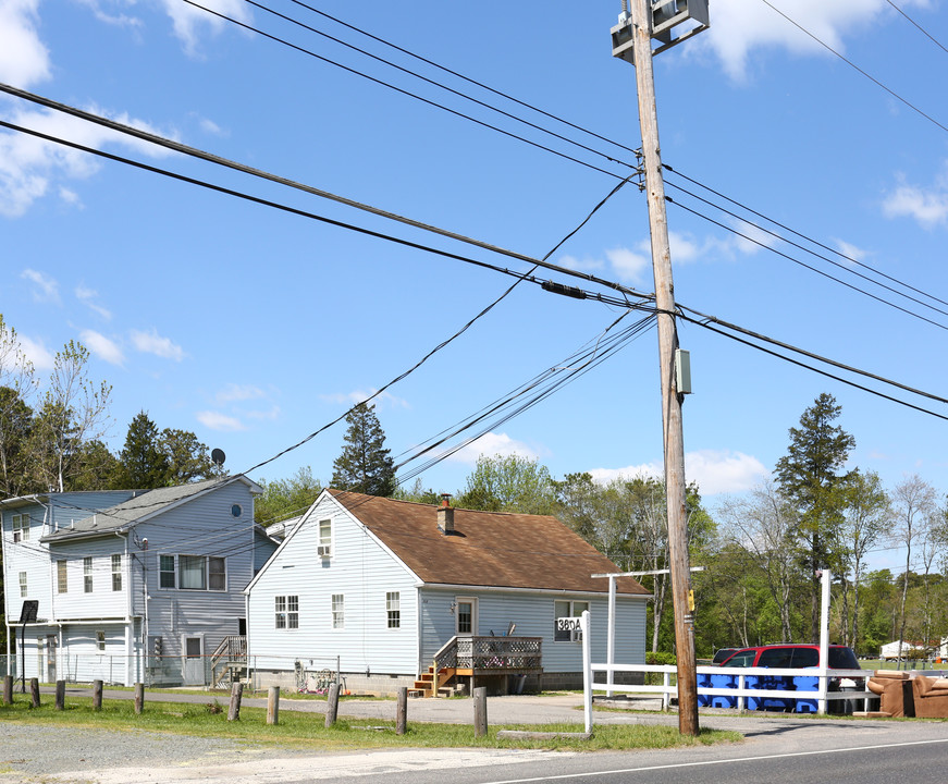 358 Lakehurst Rd in Browns Mills, NJ - Building Photo