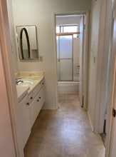 1808 S Bundy Dr in Los Angeles, CA - Building Photo - Building Photo