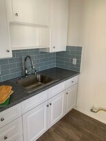 1915 Warfield Ave, Unit 4 in Redondo Beach, CA - Building Photo