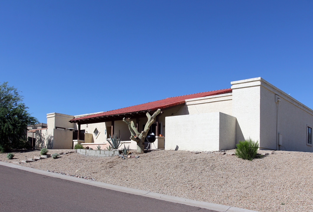 16746 N Almont Dr in Fountain Hills, AZ - Building Photo