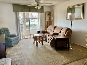 304 47th Ave Dr W in Bradenton, FL - Building Photo - Building Photo