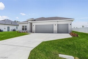 626 NW 3rd St in Cape Coral, FL - Building Photo
