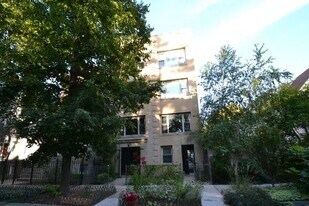 3731 N Janssen Ave, Unit M07H in Chicago, IL - Building Photo