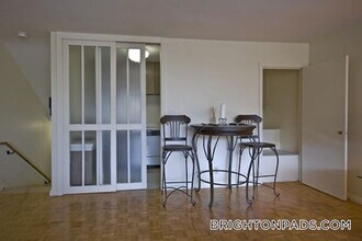 125 Chiswick Rd, Unit 309 in Boston, MA - Building Photo - Building Photo